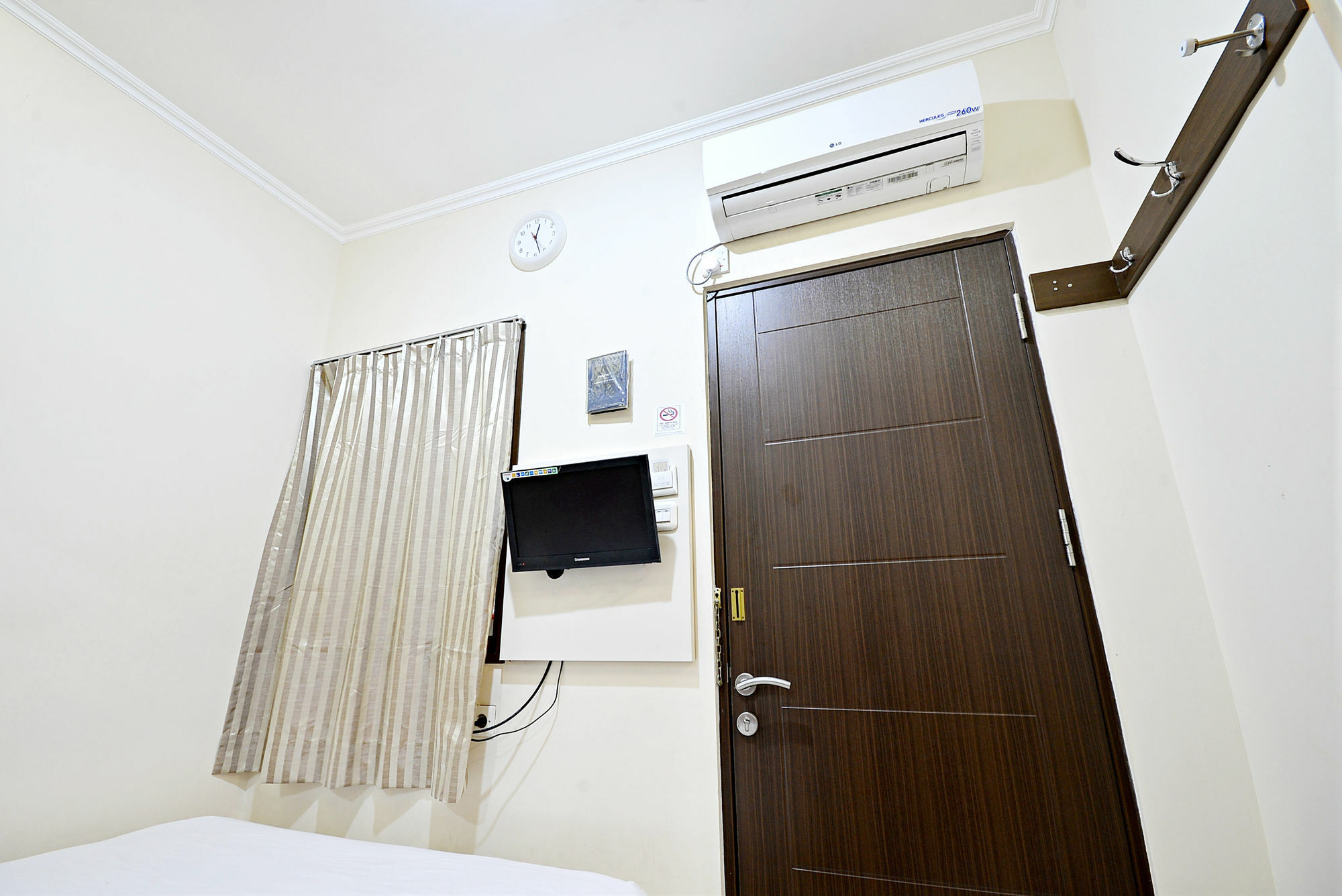 Zen Rooms Cideng Barat Giacarta Esterno foto
