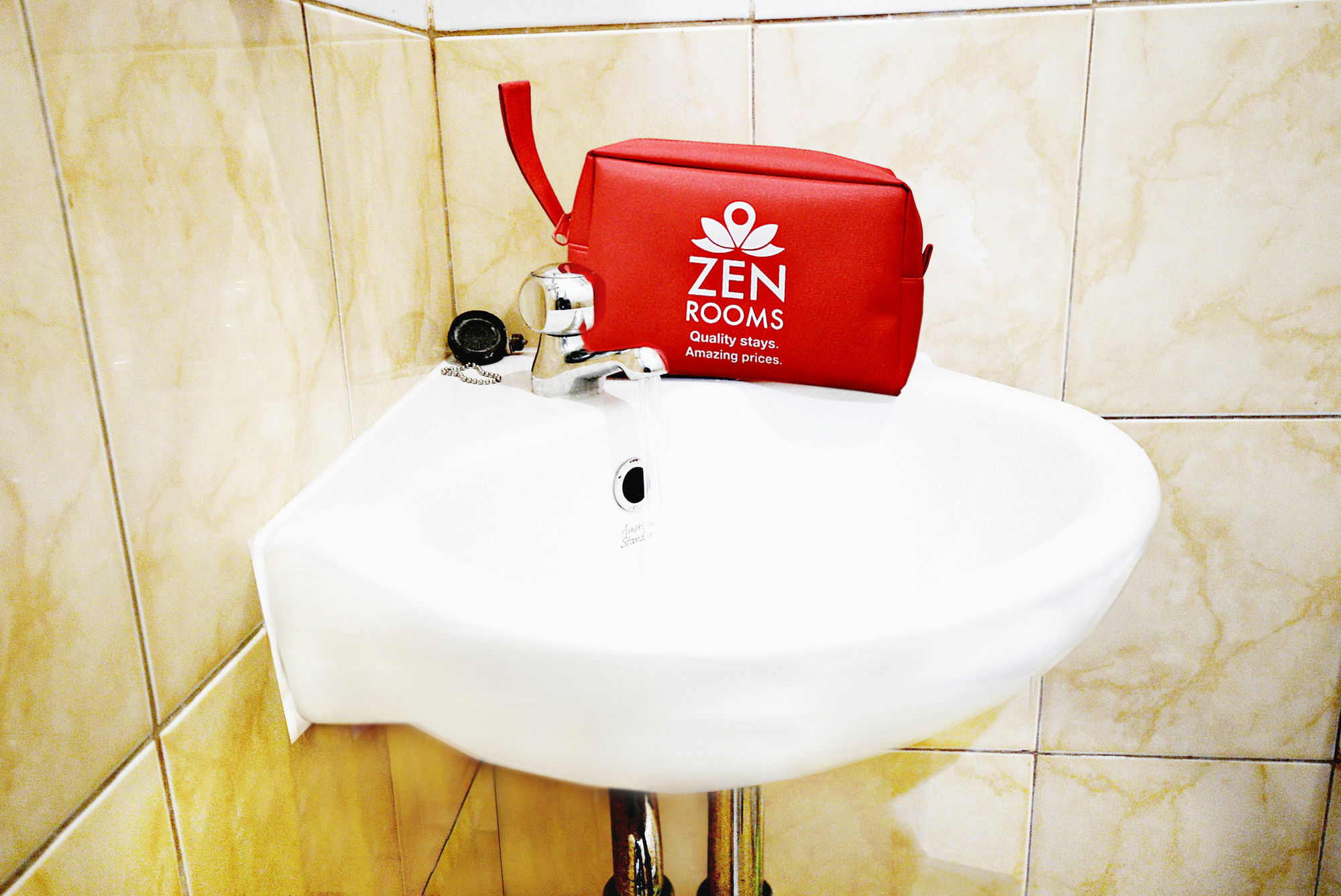Zen Rooms Cideng Barat Giacarta Esterno foto